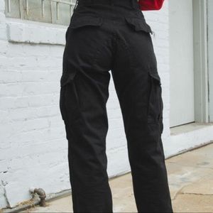 Brandy Melville Cargo Pants (w pockets)